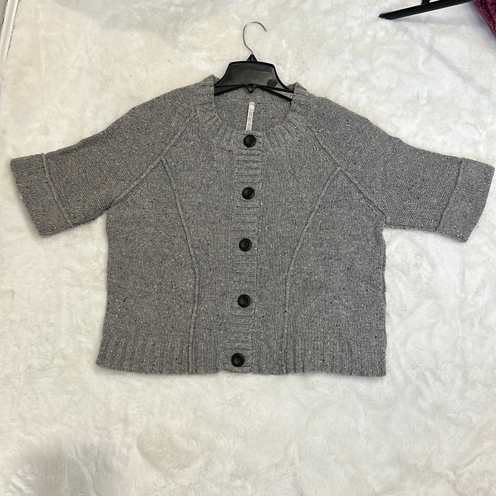 LEO & Nicole  sweater/top size XL